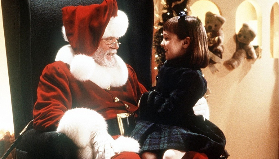 Richard Attenborough as Santa and Mara Wilson in Miracle on 34th Street