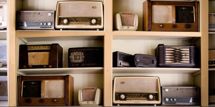 Vintage Radios Spirit Box
