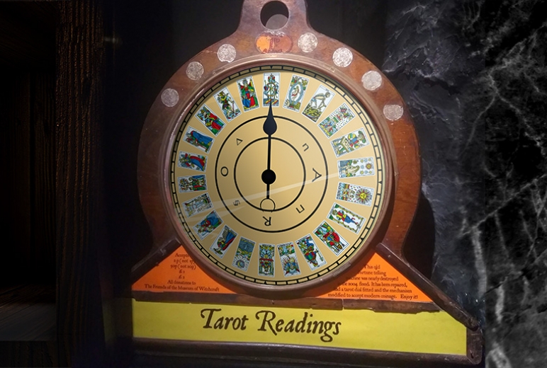 Tarot Card Machine