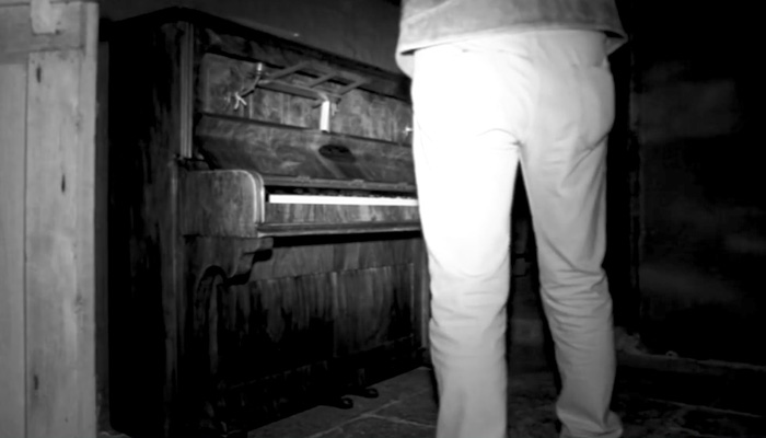 Ghost Plays Piano On Most Haunted