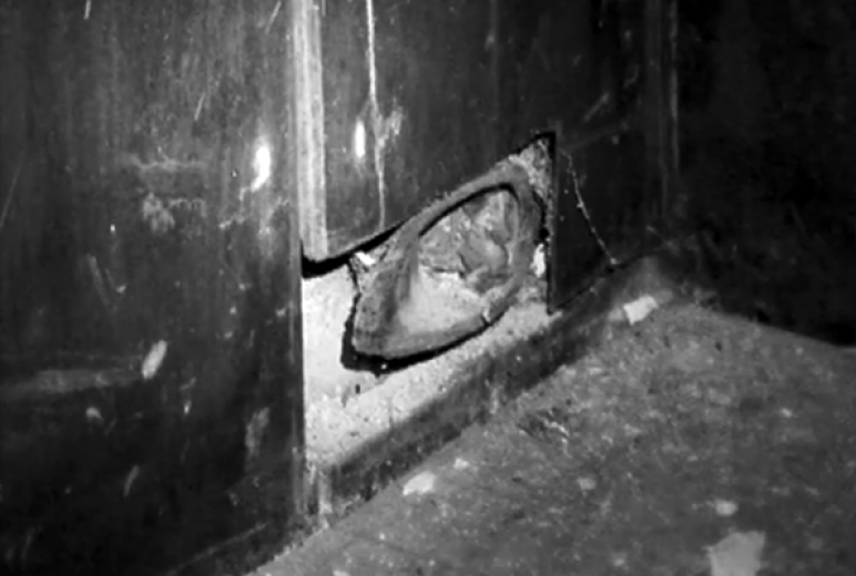 Ear In The Wall - Most Haunted, The Moat House Tamworth