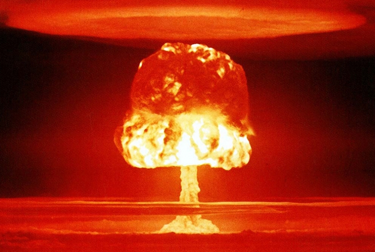 Nuclear Bomb Blast Mushroom Cloud