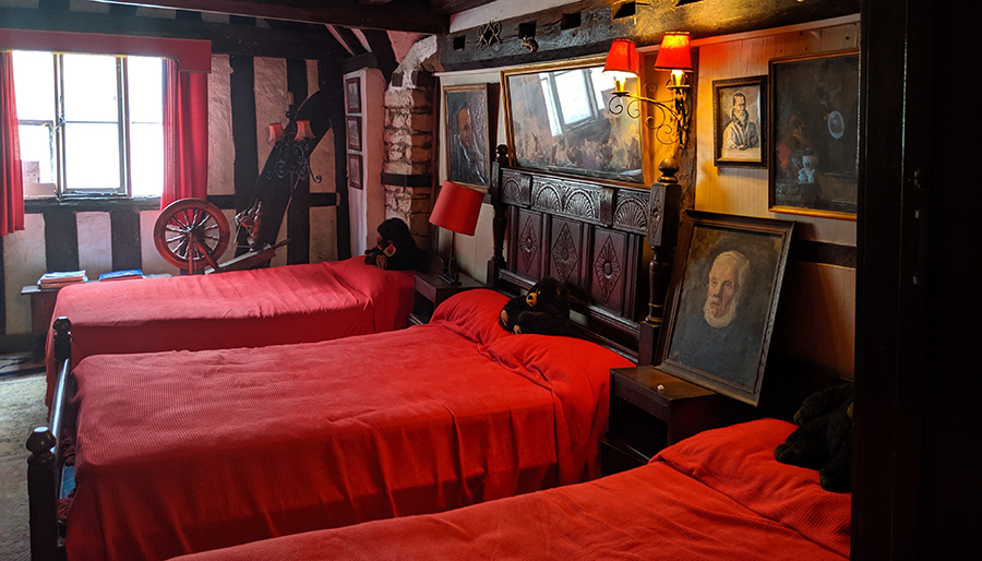 The Bishop's Room - The Ancient Ram Inn, Gloucestershire