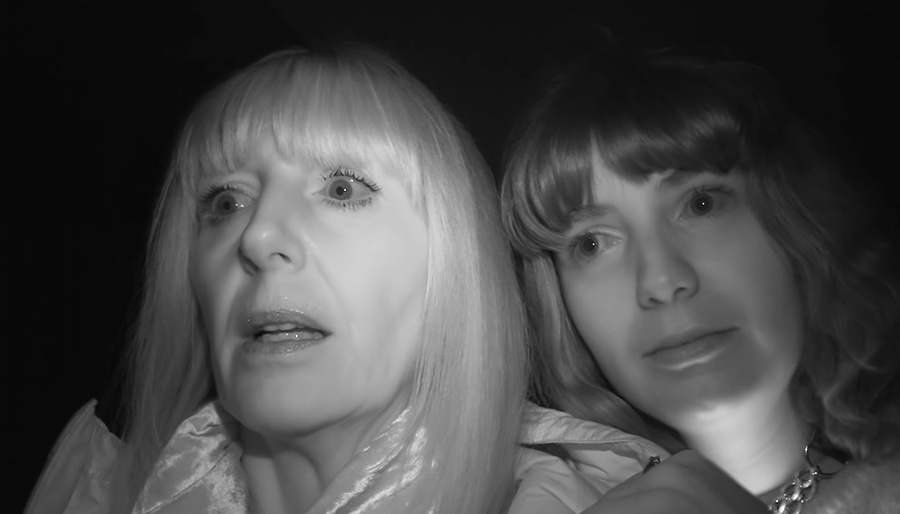 Yvette Fielding & Mary Beattie Live At Capesthorne Hall