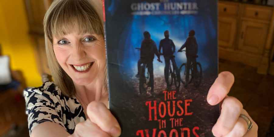 Yvette Fielding 'The Ghost Hunter Chronicles'