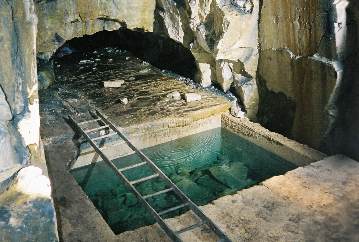 Browns Folly Mine Pool Well